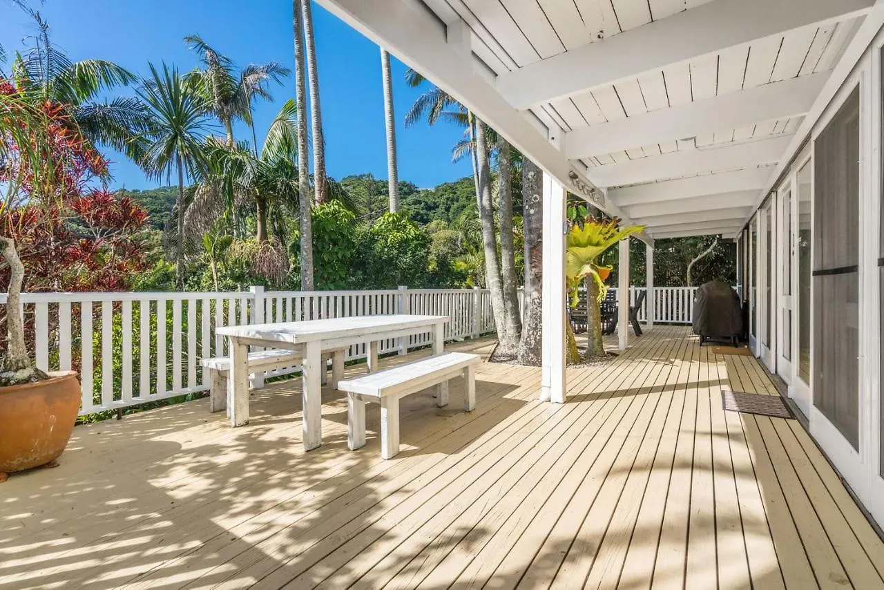 Lower Decks Byron Bay